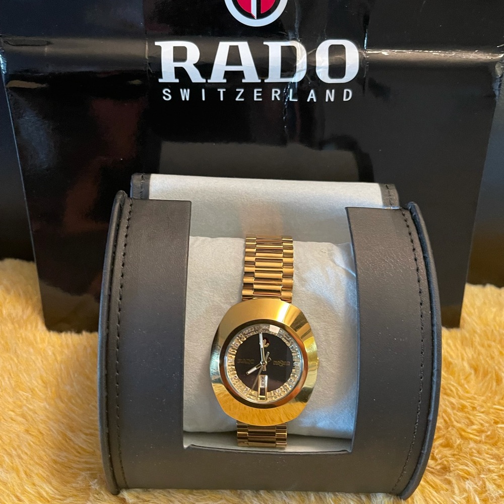 ****GENTS RADO WATCH WITH BOX****